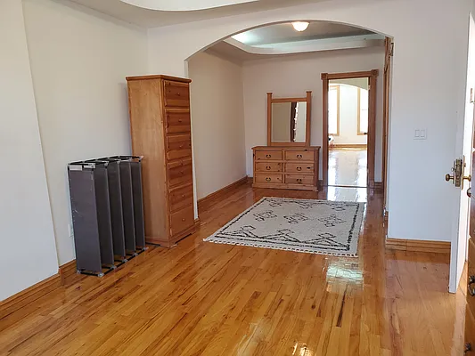 Rented by Capri Jet Realty Corp | media 7