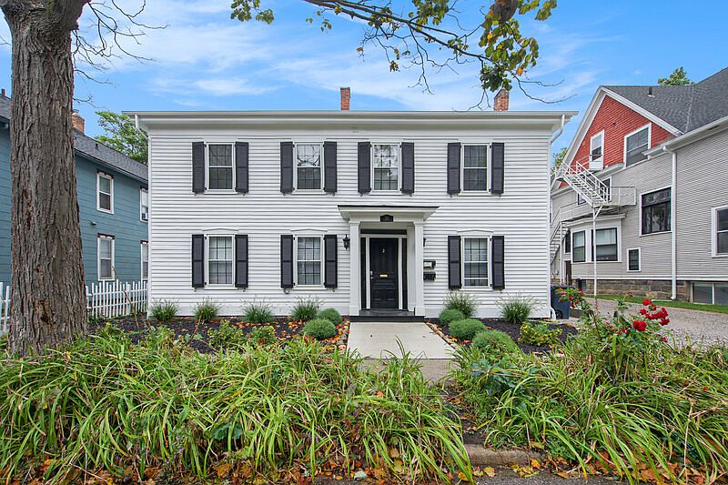 1st image of 511 E Ann St #1