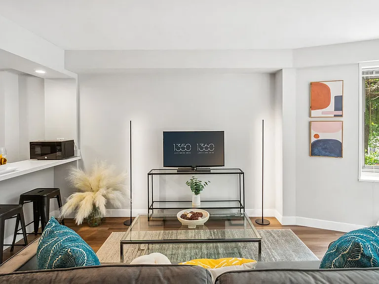 1350 North Lake Shore Drive — Photo 11