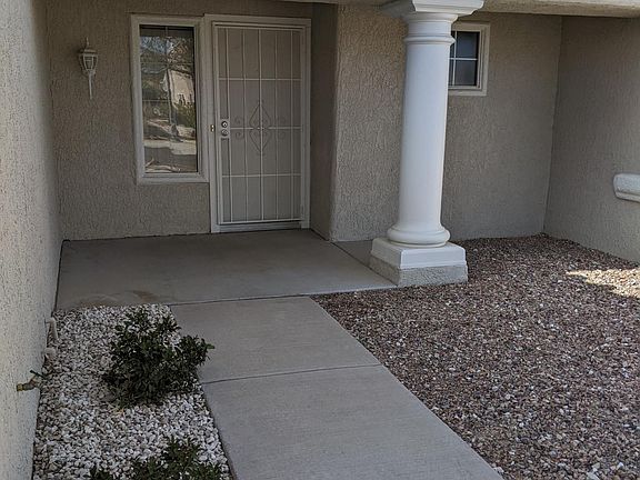 3rd image of 2605 Tumble Brook Dr