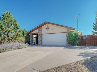 1006 Lee Trevino Dr, Belen, NM 87002