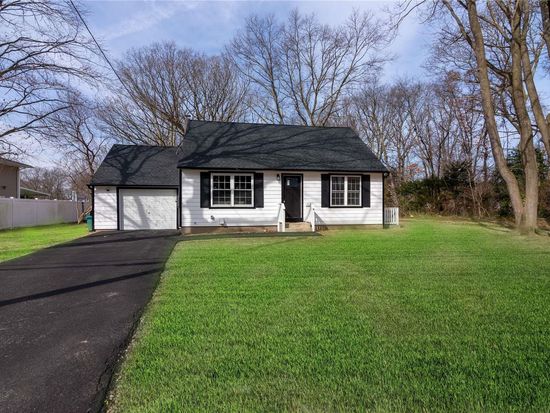 142 Walter Avenue, Hauppauge, NY 11788