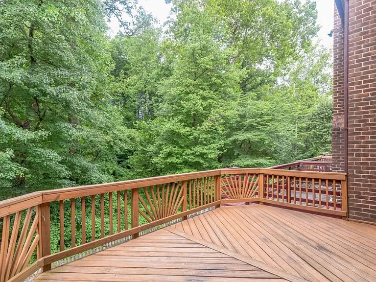 6813 Indian Run Ct — Photo 8