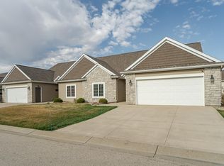 2981 Ivory Rd NE, Rochester, MN 55906