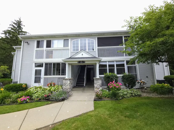 12337 Saint Andrews Way, Fenton, MI 48430