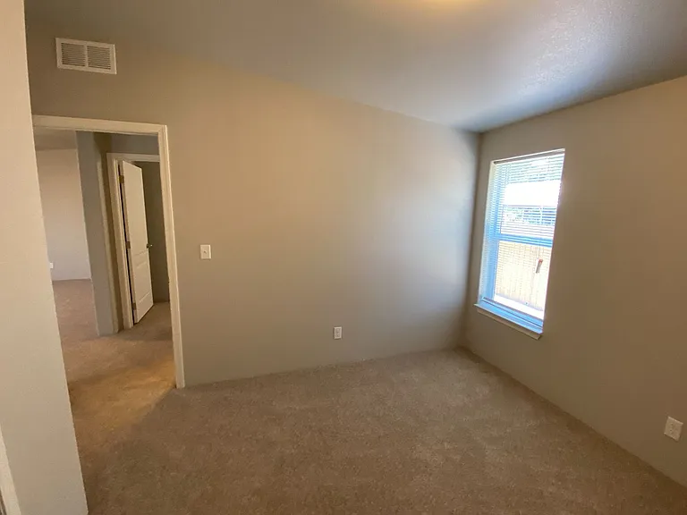 253 W Main St — Photo 15