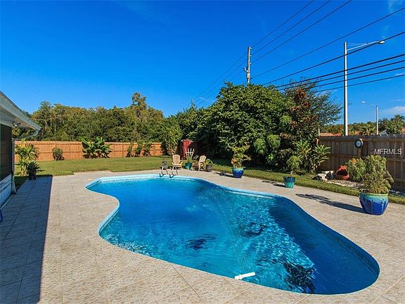 2nd image of 7603 Pine Hollow Ct