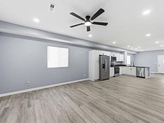 3rd image of 304 N State St