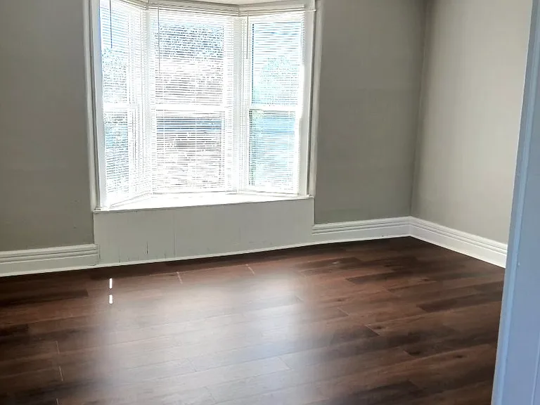 1213 Baxter Ave #2 — Photo 1