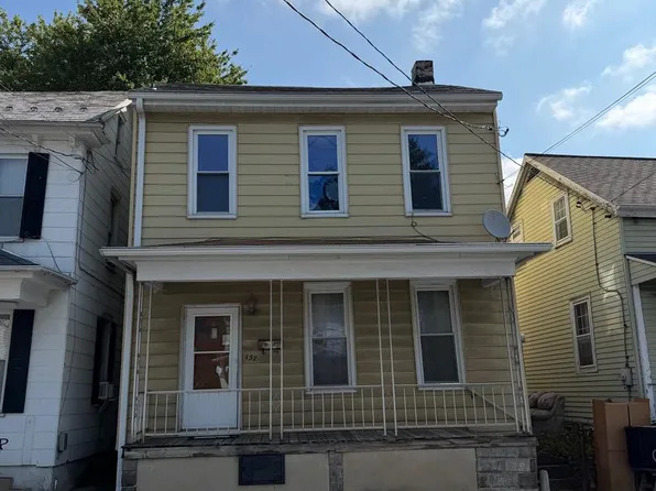 137 S Charlotte St, Manheim, PA 17545