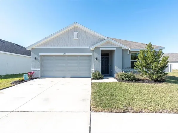 5943 Wandering Willow Dr, Wesley Chapel, FL 33545