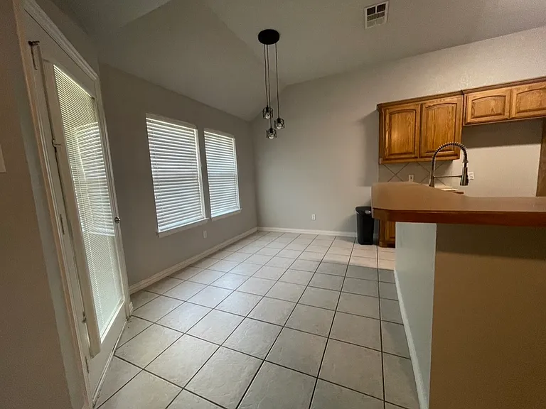 119 Clyde Dr — Photo 10
