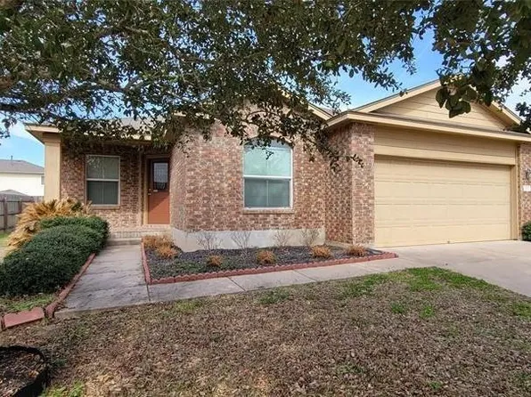 207 Wild Cat Dr, Bastrop, TX 78602