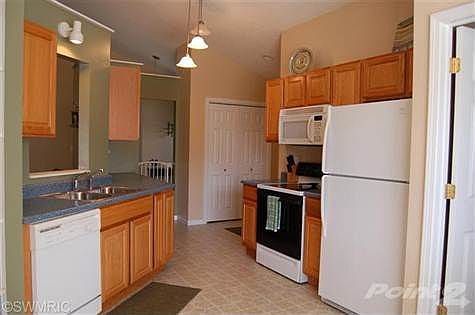 5th image of 444 Symphony Cir