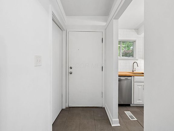 3rd image of 2450 Bristol Rd