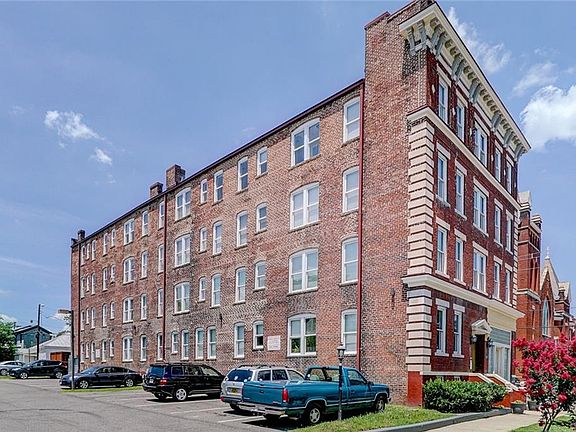 2nd image of 1301 Porter St APT 302