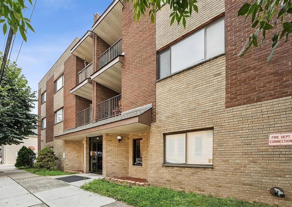1st image of 603 55th St APT 210