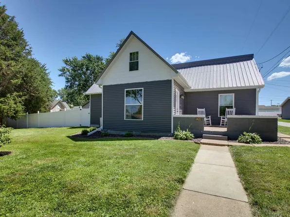 1422 N 17th St, Quincy, IL 62301