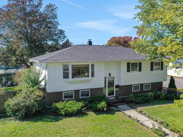 29 Bennett Avenue, Saugerties, NY 12477