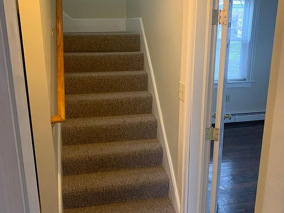 5th image of 132 Gesler St #4