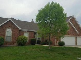 1241 Preswyck Dr, Shiloh, IL 62221