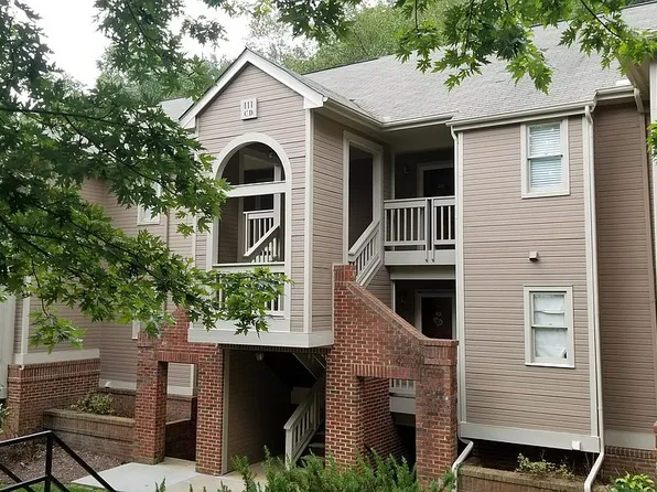 111 Killam Ct APT 2D, Cary, NC 27513