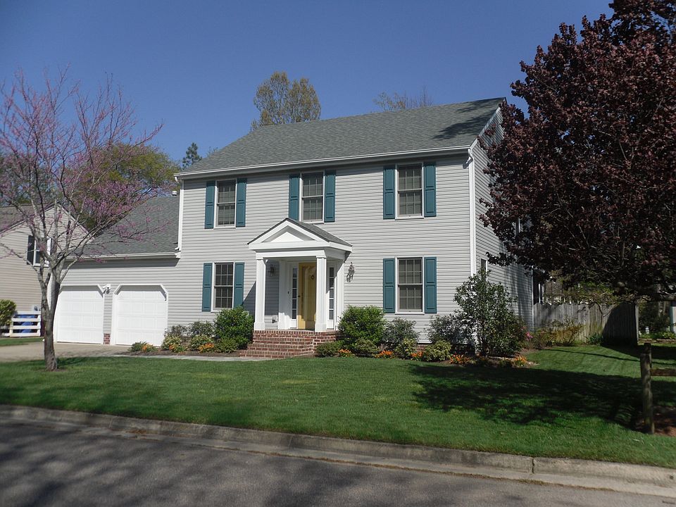 1st image of 637 Aguila Dr