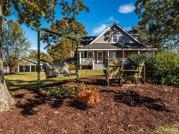 10800 Parkhall Dr, Harrisburg, NC 28075