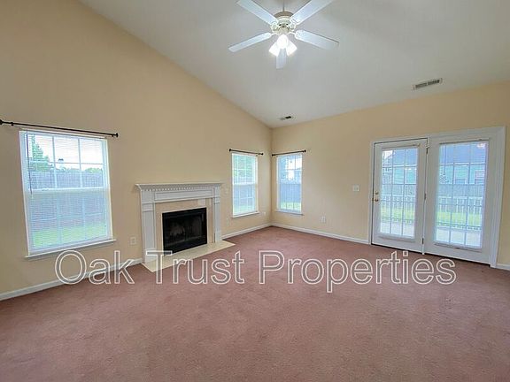5th image of 119 Speer St