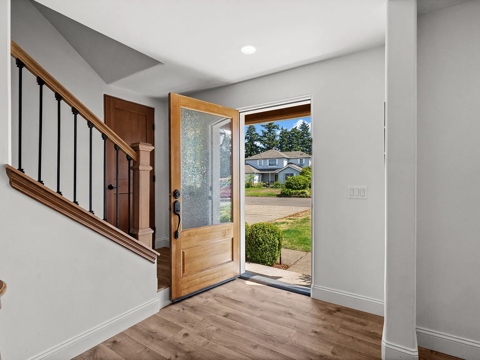 4 bed, 1680 sqft, $3,100 — Photo 3