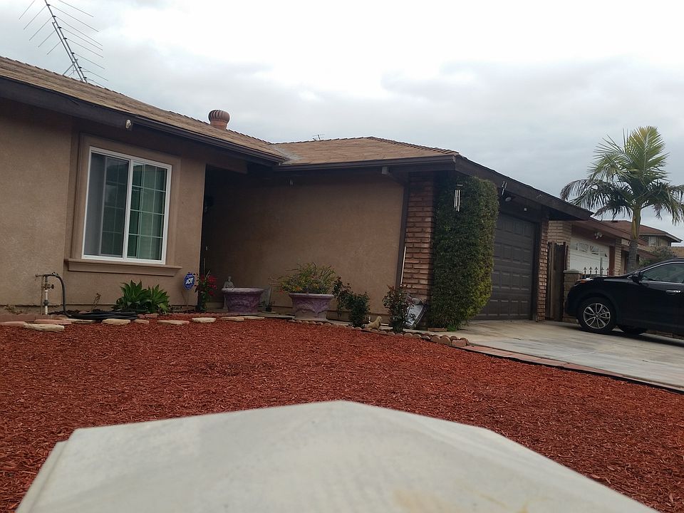 2nd image of 25290 Dracaea Ave