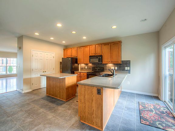 5th image of 102 Tamar Creek Ln