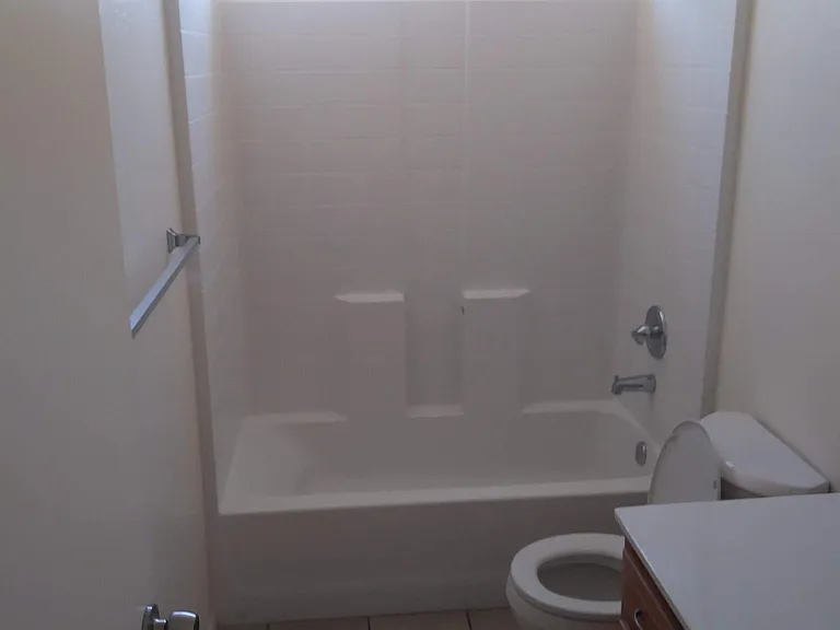 354 W Hollamon St #D — Photo 11