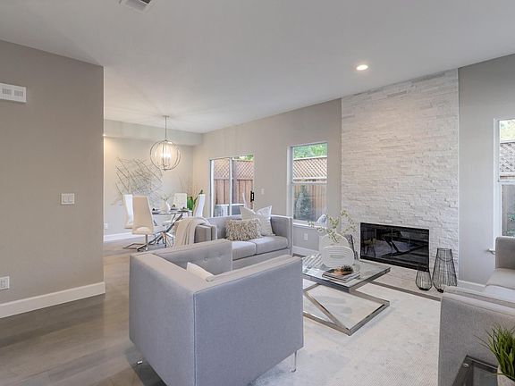 4th image of 211 Chalet Woods Pl