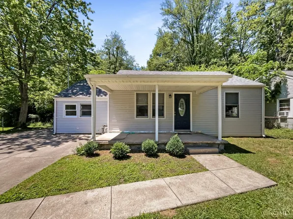 17 Hitchcock Ln, Amelia, OH 45102
