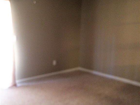3rd image of 6706 Lakewood Dr