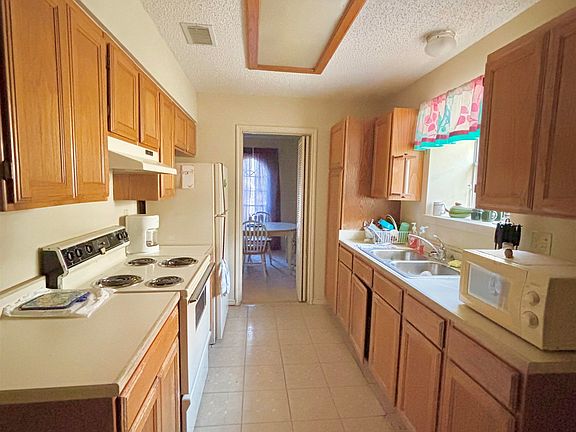 5th image of 8904 Crossway Dr