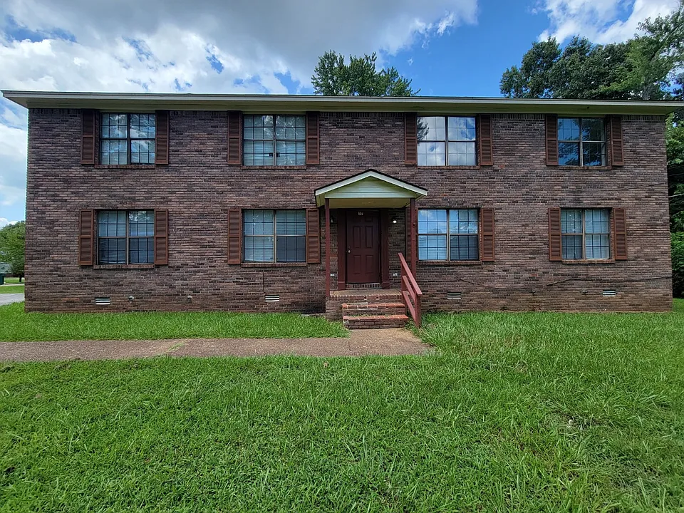 37 Young St #D