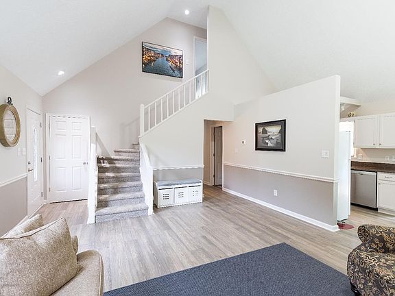 5th image of 101 College Park Dr