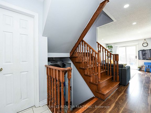 4th image of 94 Black Oak Dr