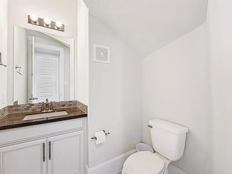 2714 Ahnya Ln — Photo 21