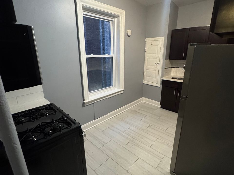 1st image of 645 Bergen Ave APT 14