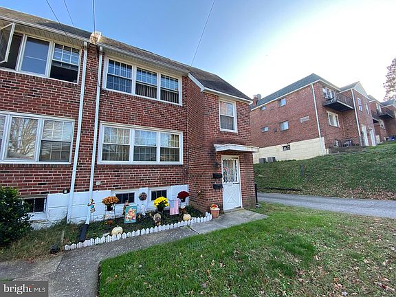 2nd image of 3220 Albermarle Ave