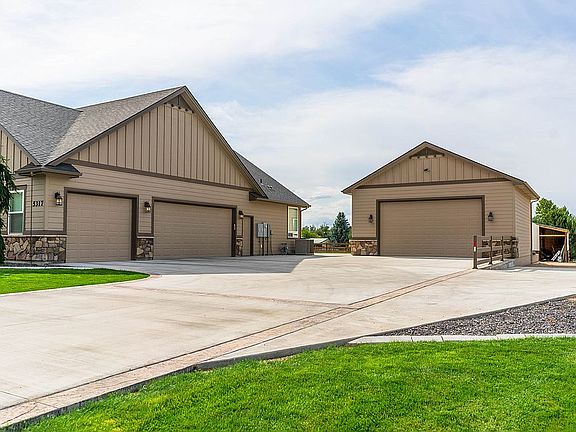 2nd image of 5317 Green Valley Pl