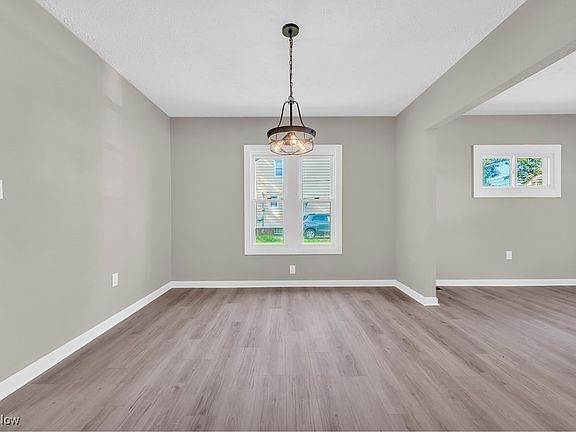 5th image of 4004 W 23rd St