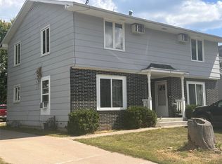 6 Cardinal Ct, Newton, IA 50208