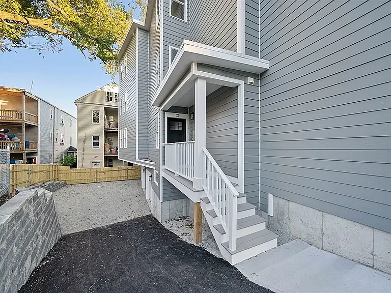 52 Bellevue St #2 — Photo 21
