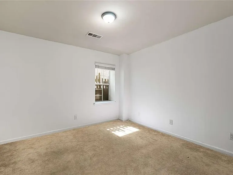 1798 Oakbrook Ln NW #8 — Photo 24