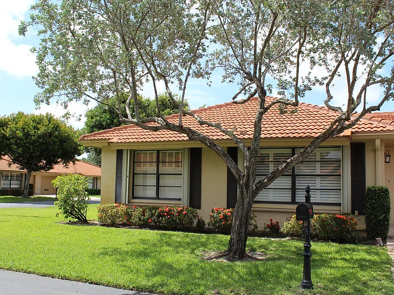4525 Nutmeg Tree Ln — Photo 14