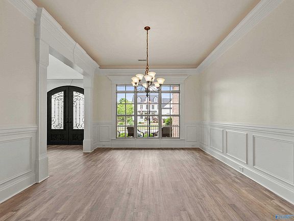 5th image of 10 Oakshire Pl